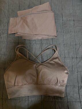 Seamless Strappy Sports Bra - Taupe
